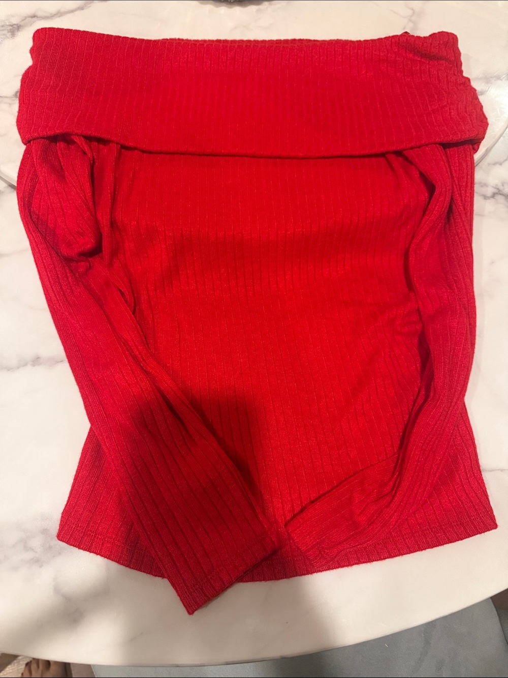 Off-Shoulder Ribbed Knit Top in Red
